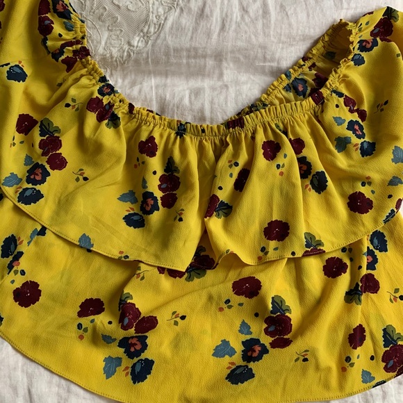 Off the shoulder top - Picture 3 of 3